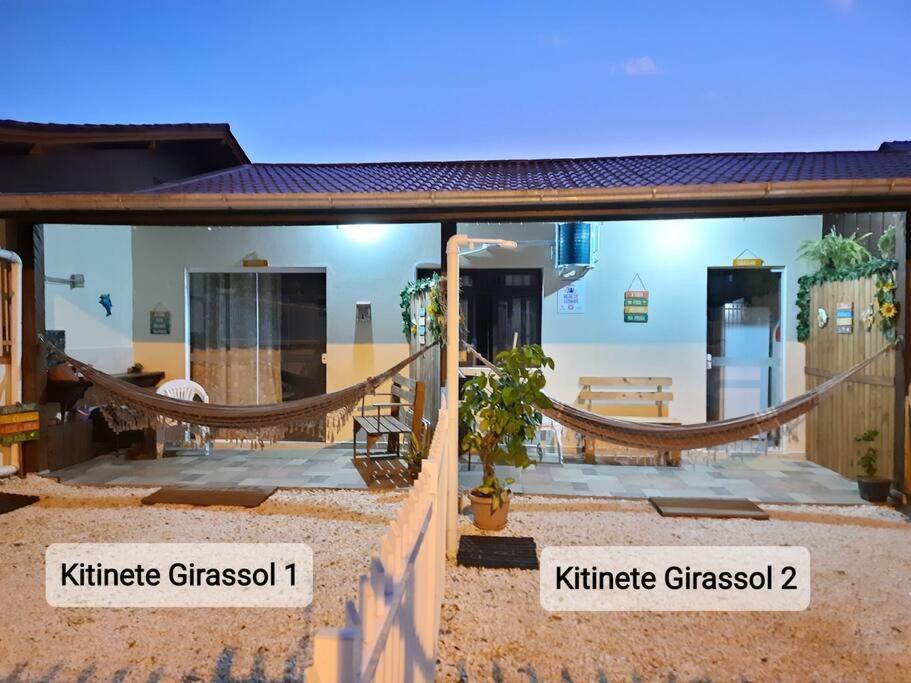 Kitinete Girassol 1 - Penha Sc - Beto Carrero Villa Buitenkant foto